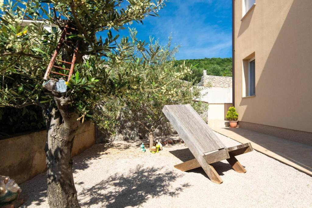 Apartment Natali Punat- Free Parking On Premises Exterior photo